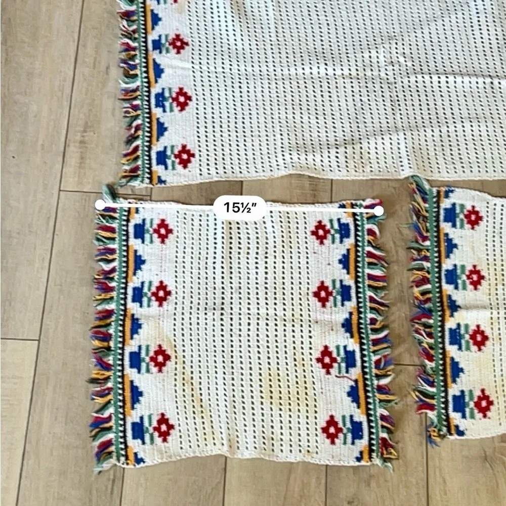 Vintage Crochet Set of 4 Placemats and Table Runner with Fringe and Flower Motif